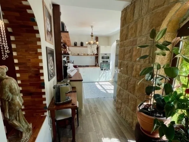 Eladó ház Budapest II. kerület, Széphalom 367 nm