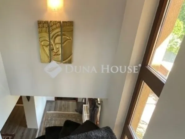 Eladó ház Budapest II. kerület, Széphalom 367 nm