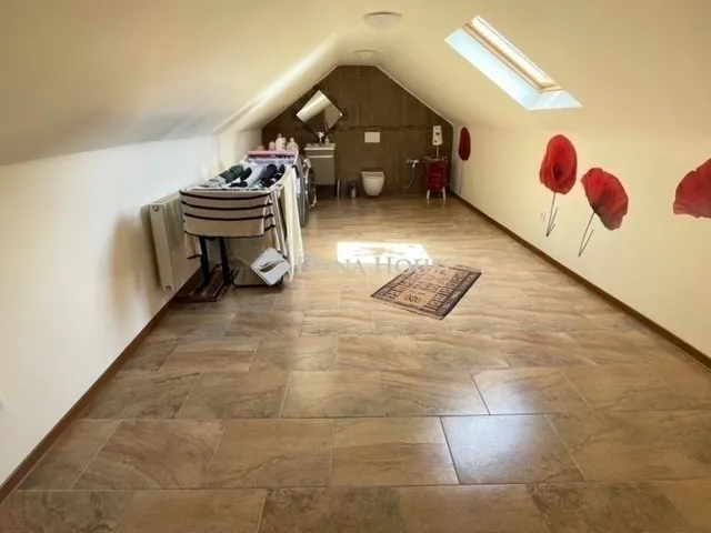 Eladó ház Budapest II. kerület, Széphalom 367 nm