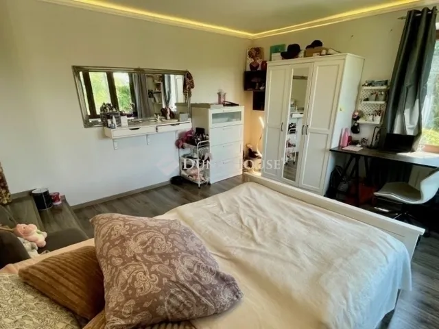 Eladó ház Budapest II. kerület, Széphalom 367 nm