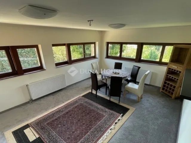 Eladó ház Budapest II. kerület, Széphalom 367 nm