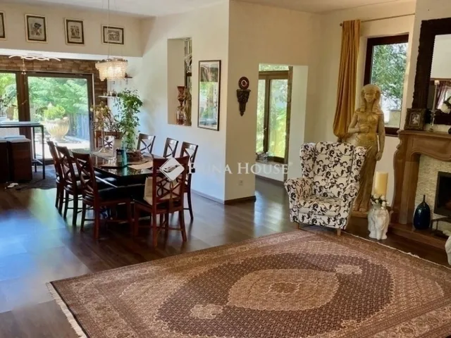 Eladó ház Budapest II. kerület, Széphalom 367 nm