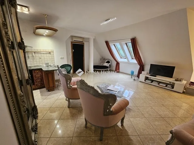 Eladó lakás Budapest II. kerület 66 nm