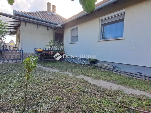 Eladó ház Vecsés 100 nm
