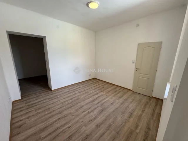 Eladó lakás Budapest XX. kerület, Kossuthfalva 113 nm