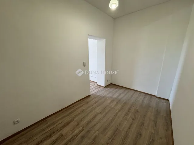 Eladó lakás Budapest XX. kerület, Kossuthfalva 113 nm