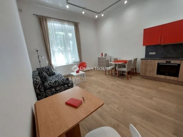 Eladó lakás Budapest XI. kerület 97 nm