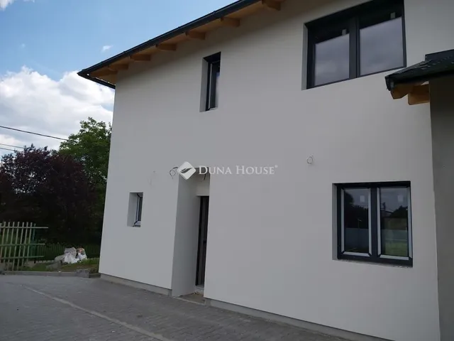 Eladó ház Vecsés 147 nm