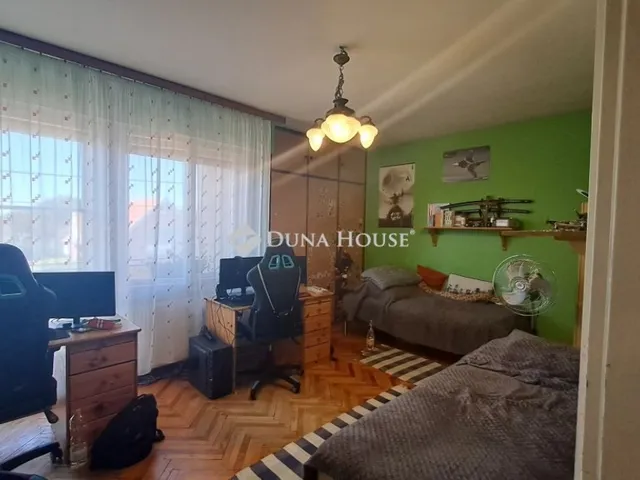 Eladó ház Vecsés 190 nm