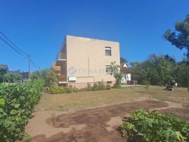 Eladó ház Vecsés 190 nm