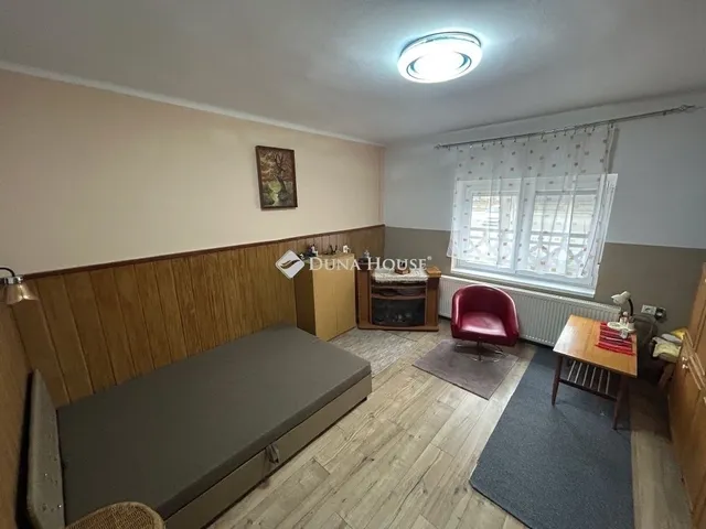 Eladó ház Ócsa 156 nm