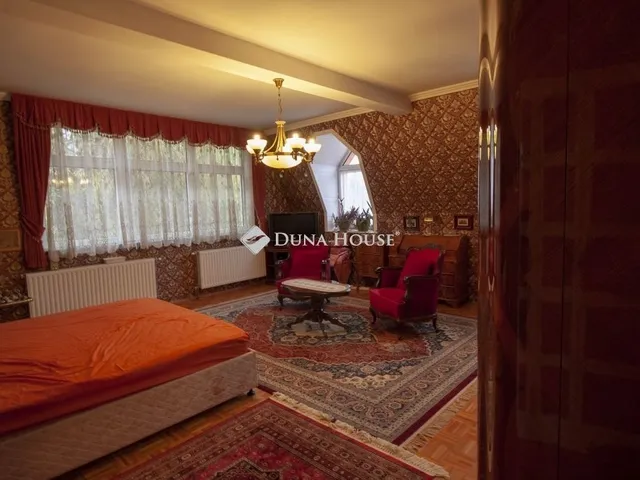 Eladó ház Budapest XIX. kerület, Óváros 340 nm