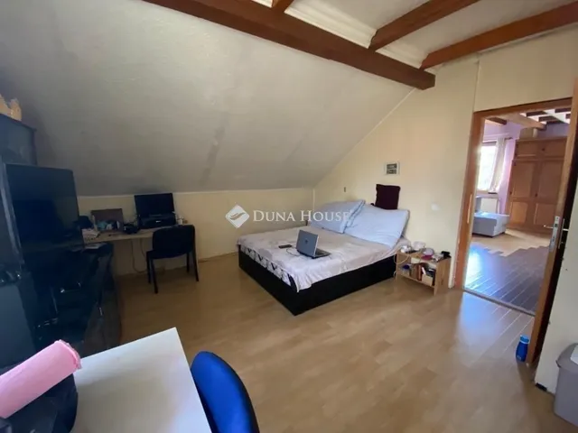 Eladó ház Budaörs 270 nm