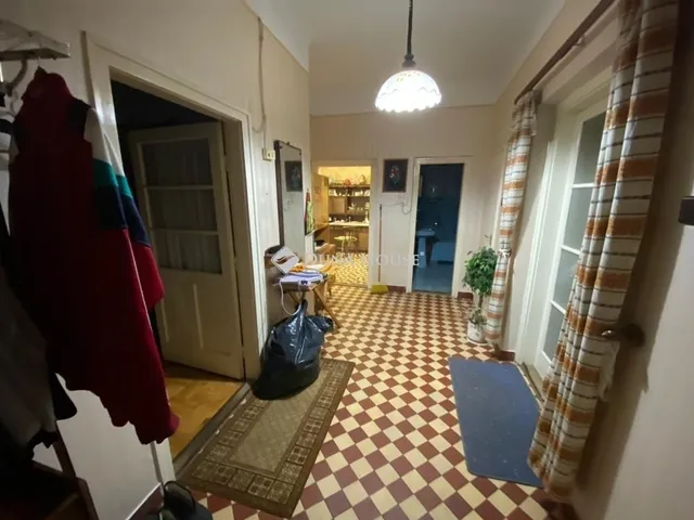 Eladó ház Budaörs 270 nm