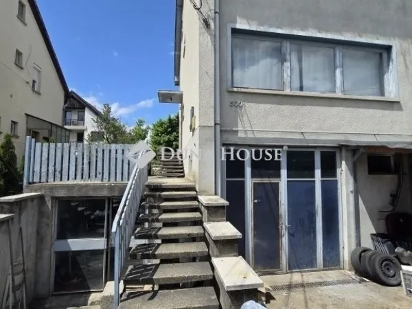 Eladó ház Budapest XVI. kerület 260 nm