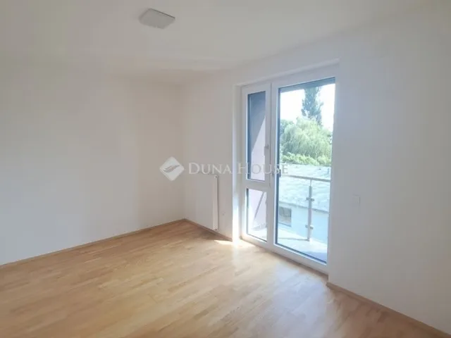 Eladó lakás Budapest III. kerület 188 nm