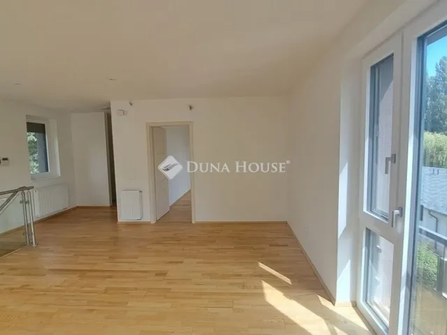 Eladó lakás Budapest III. kerület 188 nm