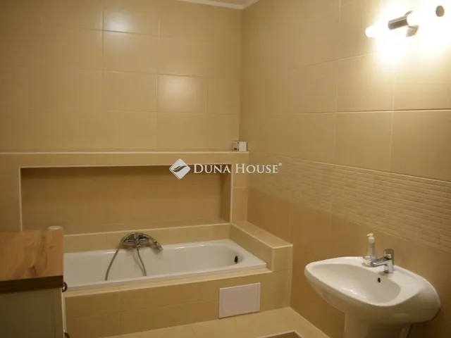 Eladó ház Budapest III. kerület 189 nm