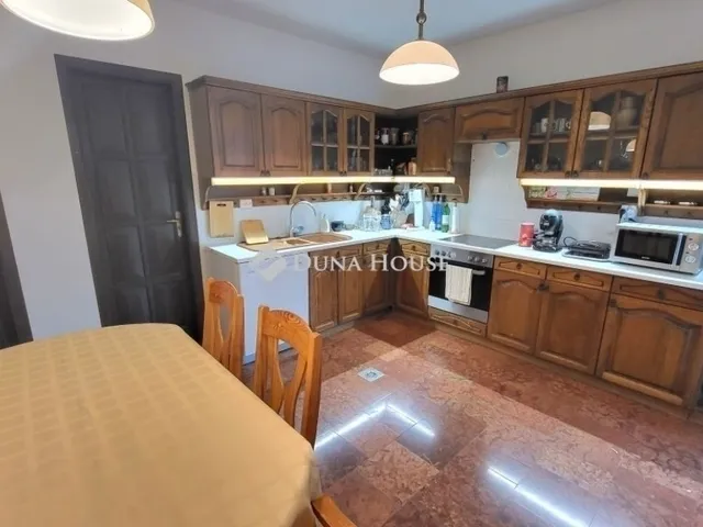 Eladó ház Budapest III. kerület 189 nm