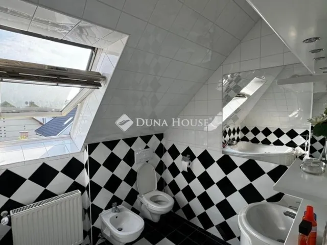 Eladó lakás Budapest XIX. kerület 105 nm