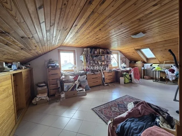 Eladó ház Budapest XVI. kerület, Kisszentmihály 260 nm