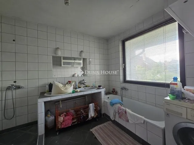 Eladó ház Budapest XVI. kerület, Kisszentmihály 260 nm