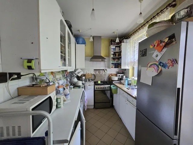 Eladó ház Budapest XVI. kerület, Kisszentmihály 260 nm