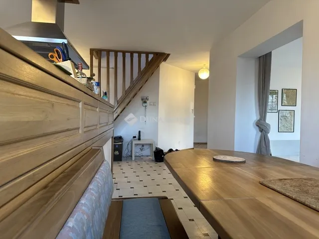 Eladó lakás Budapest III. kerület 105 nm