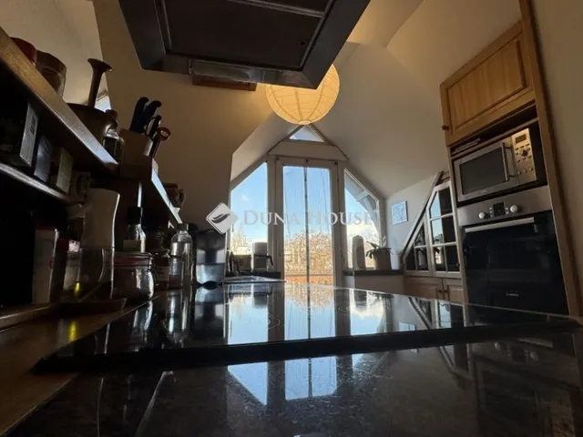 Eladó lakás Budapest III. kerület 105 nm