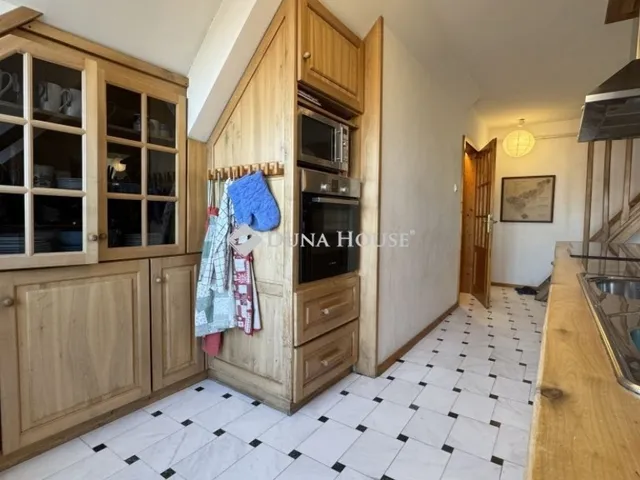 Eladó lakás Budapest III. kerület 105 nm