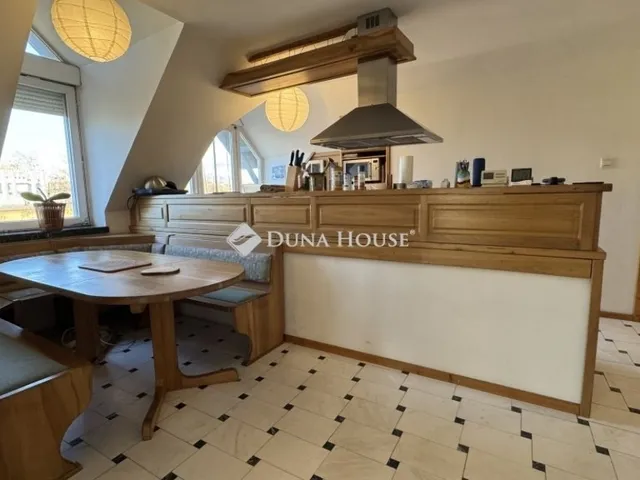 Eladó lakás Budapest III. kerület 105 nm