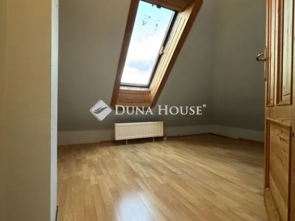 Eladó lakás Budapest III. kerület 105 nm