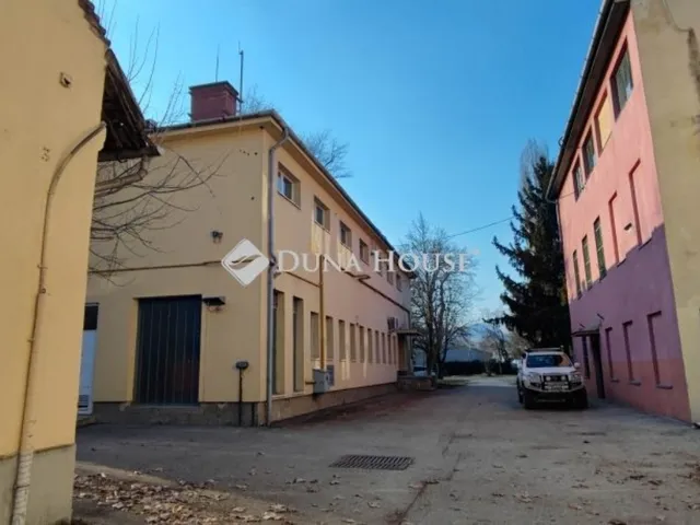 Eladó kereskedelmi és ipari ingatlan Budapest III. kerület, Kaszásdűlő 9080 nm