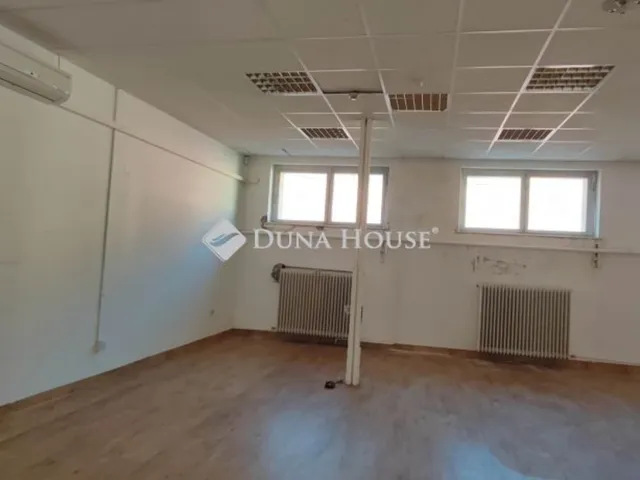 Eladó kereskedelmi és ipari ingatlan Budapest III. kerület, Kaszásdűlő 9080 nm