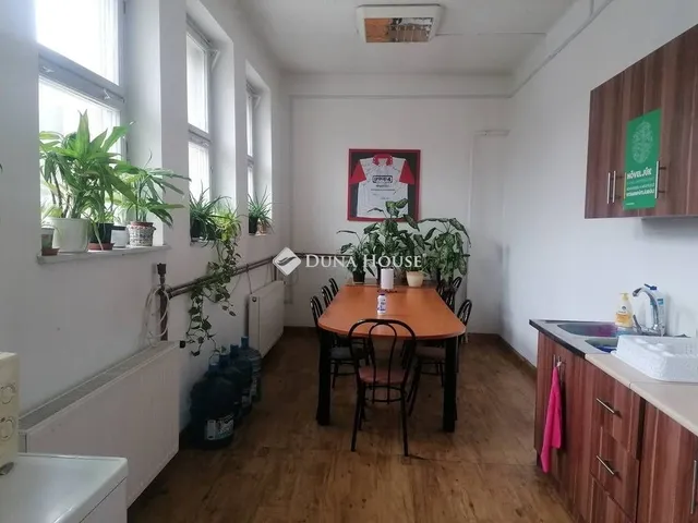 Eladó kereskedelmi és ipari ingatlan Budapest III. kerület, Kaszásdűlő 9080 nm