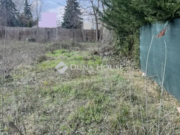 Eladó kereskedelmi és ipari ingatlan Budapest III. kerület, Csillaghegy 977 nm