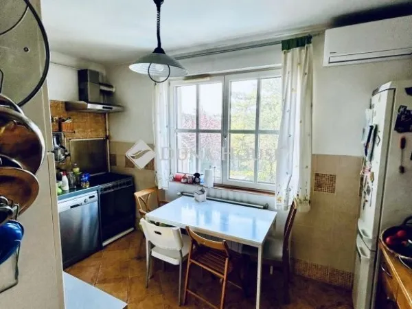 Eladó ház Budapest IV. kerület, Újpest 220 nm