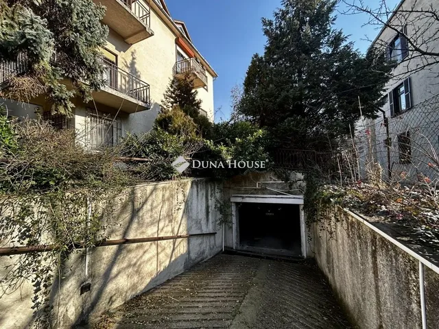 Eladó lakás Budapest III. kerület 101 nm