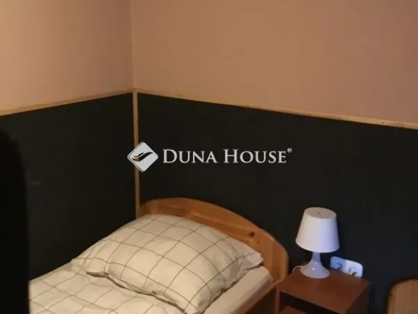 Eladó kereskedelmi és ipari ingatlan Budapest IV. kerület, Újpest 840 nm