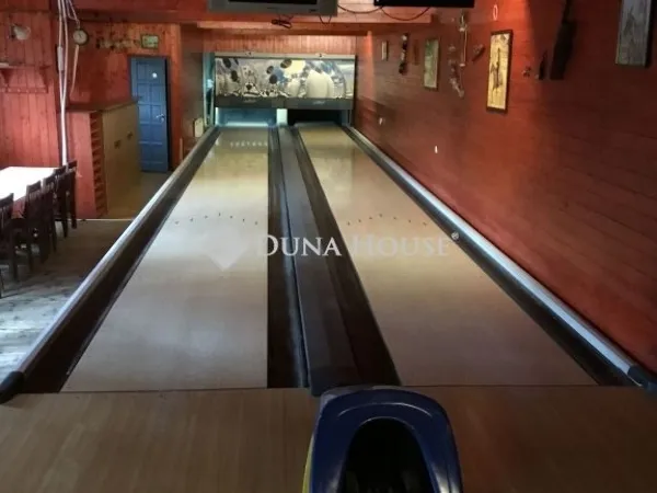 Eladó kereskedelmi és ipari ingatlan Budapest IV. kerület, Újpest 840 nm