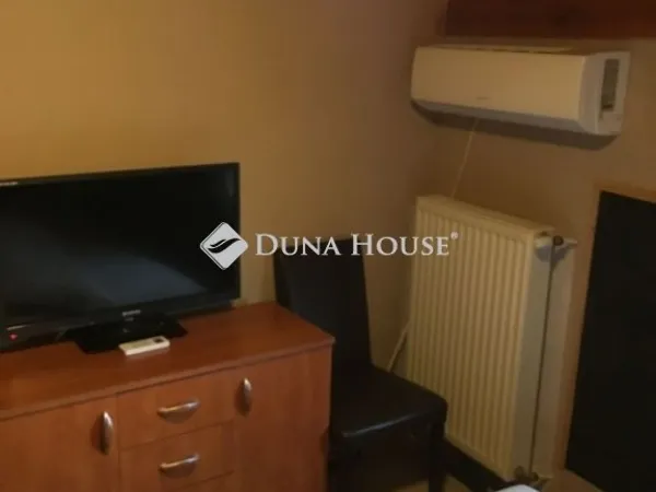 Eladó kereskedelmi és ipari ingatlan Budapest IV. kerület, Újpest 840 nm