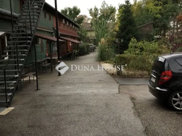 Eladó kereskedelmi és ipari ingatlan Budapest IV. kerület, Újpest 840 nm