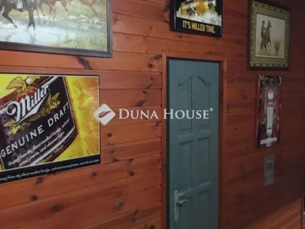 Eladó kereskedelmi és ipari ingatlan Budapest IV. kerület, Újpest 840 nm