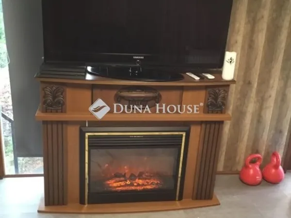 Eladó kereskedelmi és ipari ingatlan Budapest IV. kerület, Újpest 840 nm