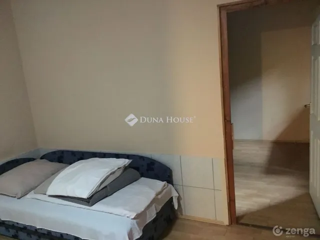 Eladó kereskedelmi és ipari ingatlan Budapest IV. kerület, Újpest 840 nm