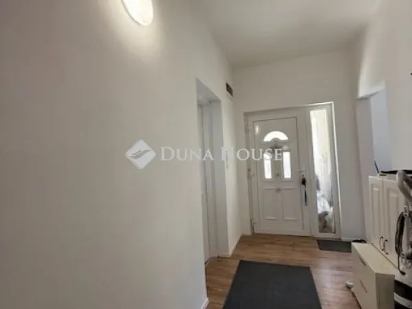Eladó ház Vecsés 210 nm