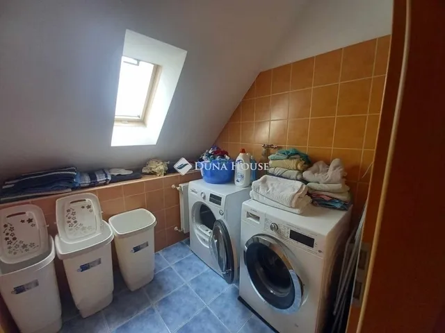 Eladó ház Vecsés 265 nm