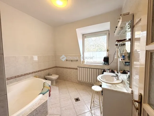 Eladó ház Budapest III. kerület 180 nm