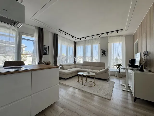 Eladó lakás Budapest III. kerület 104 nm