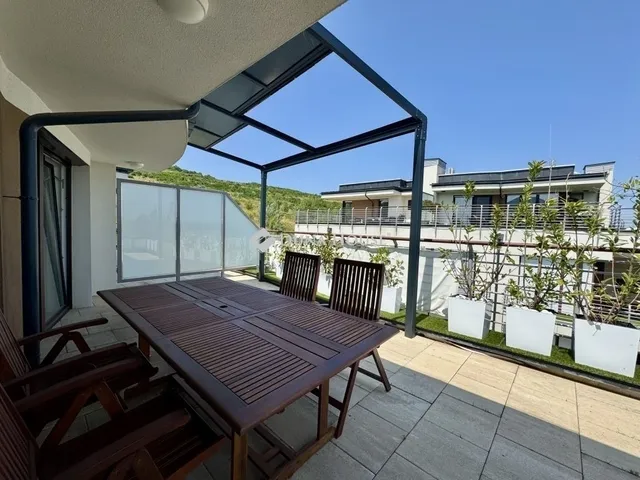 Eladó lakás Budapest III. kerület 104 nm